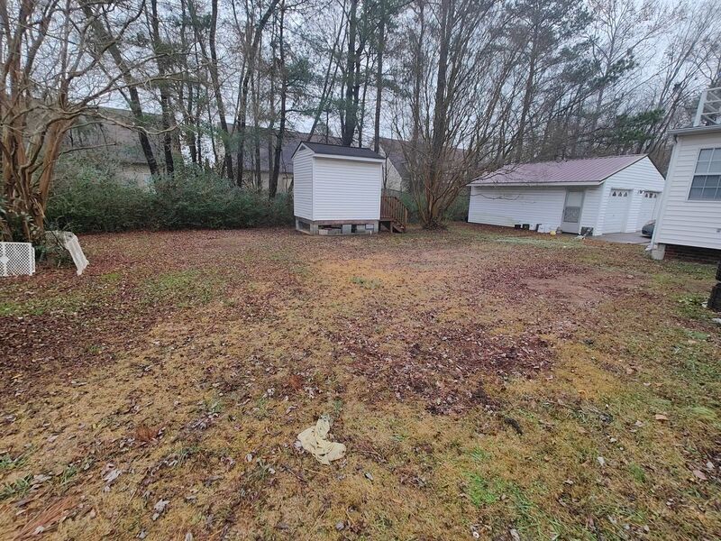 6931 Robinson Backyard