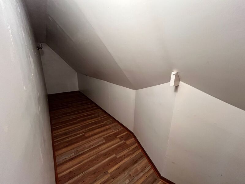 6933 Robinson hall closet